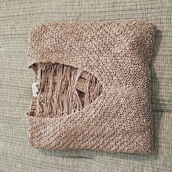 Sweater - Picture 5 of 5